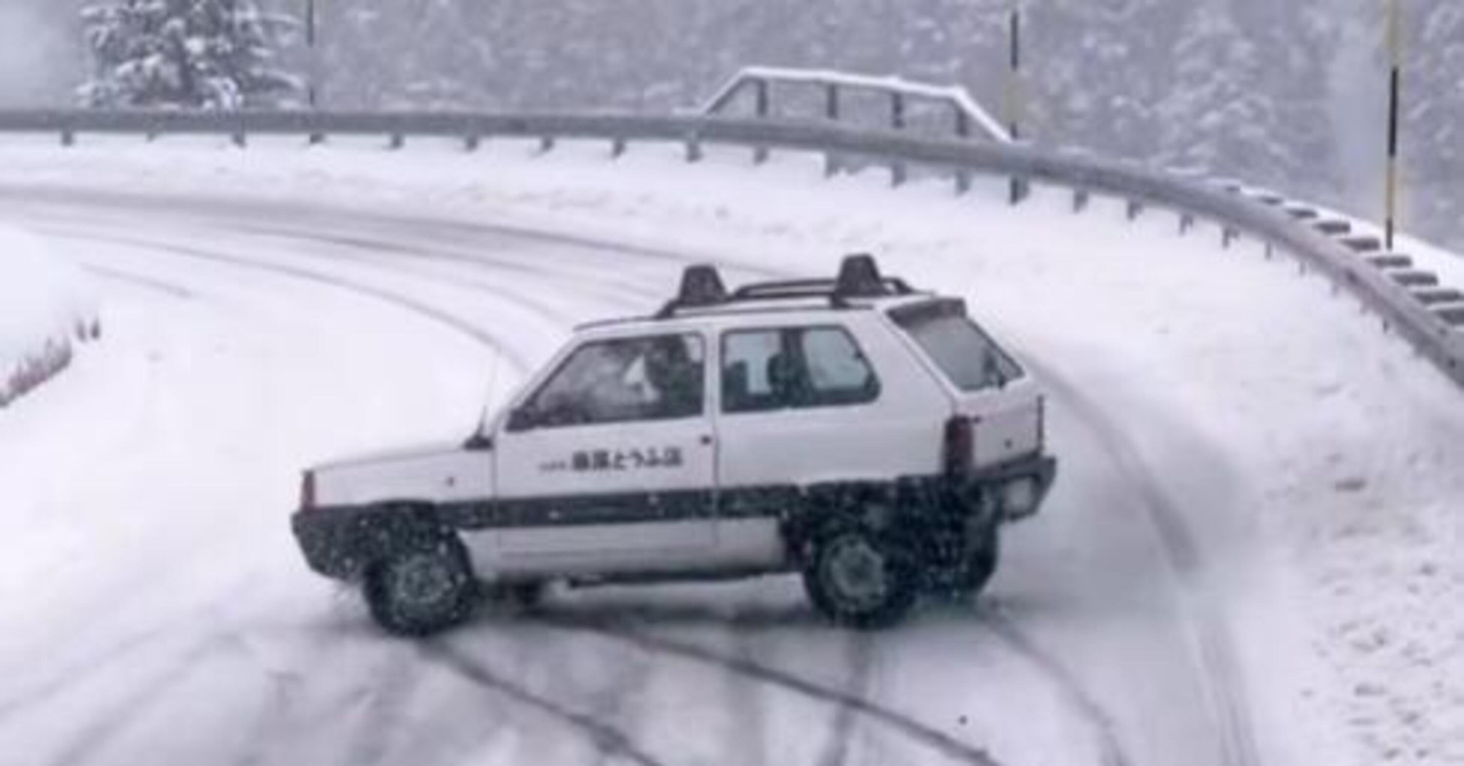 Fiat Panda 4x4 vs Subaru Impreza STI WRX sulla neve