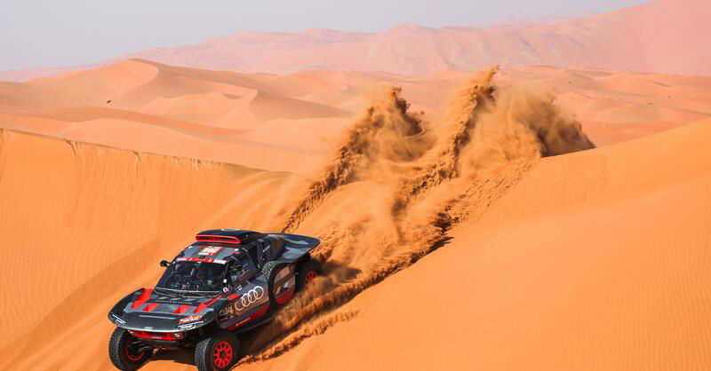 Audi alla Dakar 2024: l&#039;elettrico che vince nei Raid fa scuola per i modelli stradali