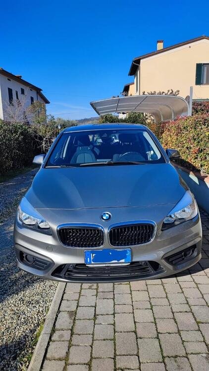 BMW Serie 2 Gran Tourer 218d xDrive  Advantage  del 2016 usata a Lucca