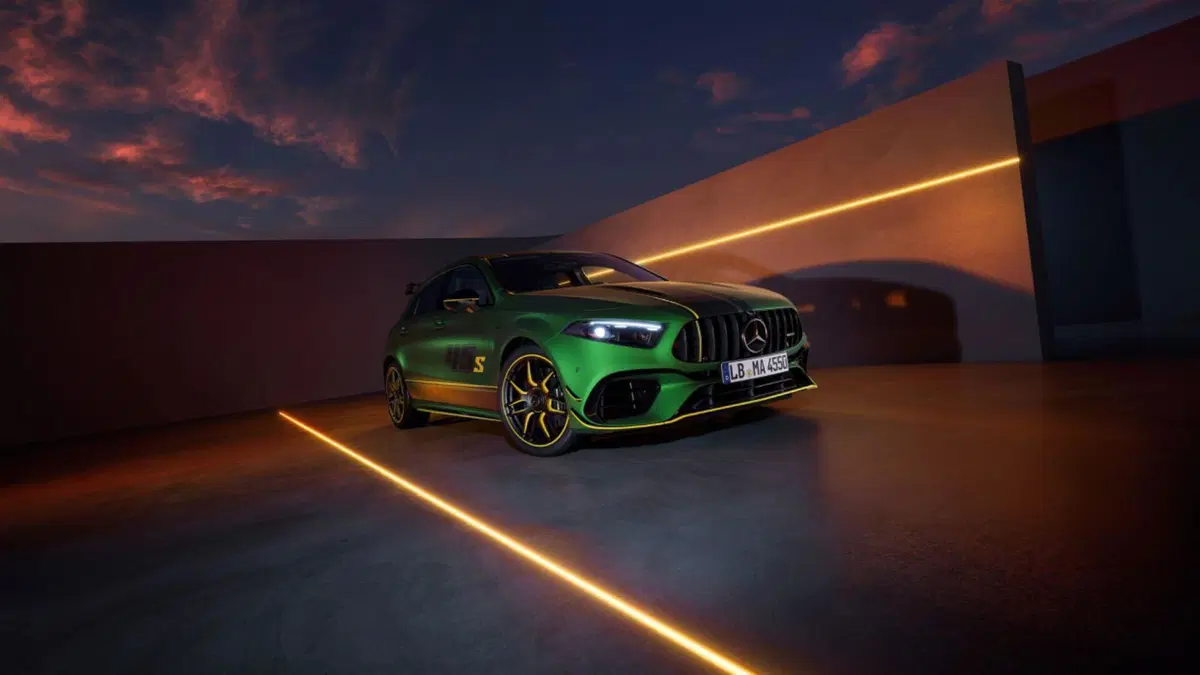 La Mercedes "Green Hell" &egrave; una AMG A45 S molto speciale da 84.000 euro