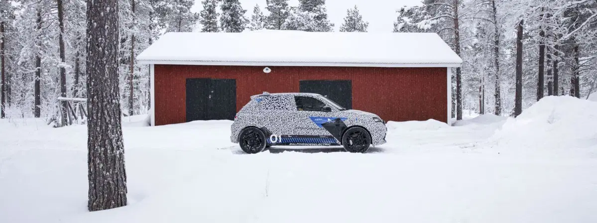 Alpine A290, l’elettrica sportiva di Renault R5 completa i test sulla neve (3)