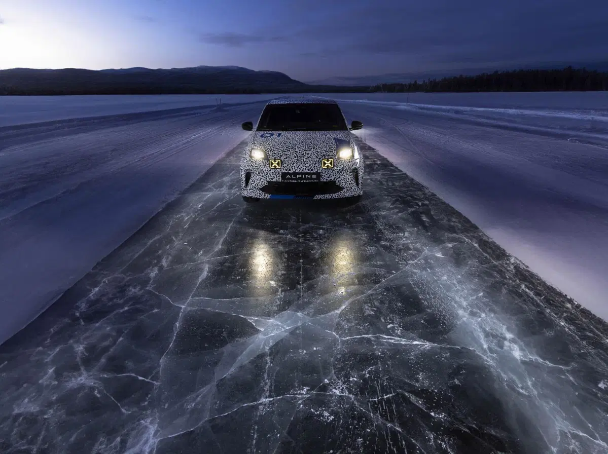 Alpine A290, l’elettrica sportiva di Renault R5 completa i test sulla neve (23)
