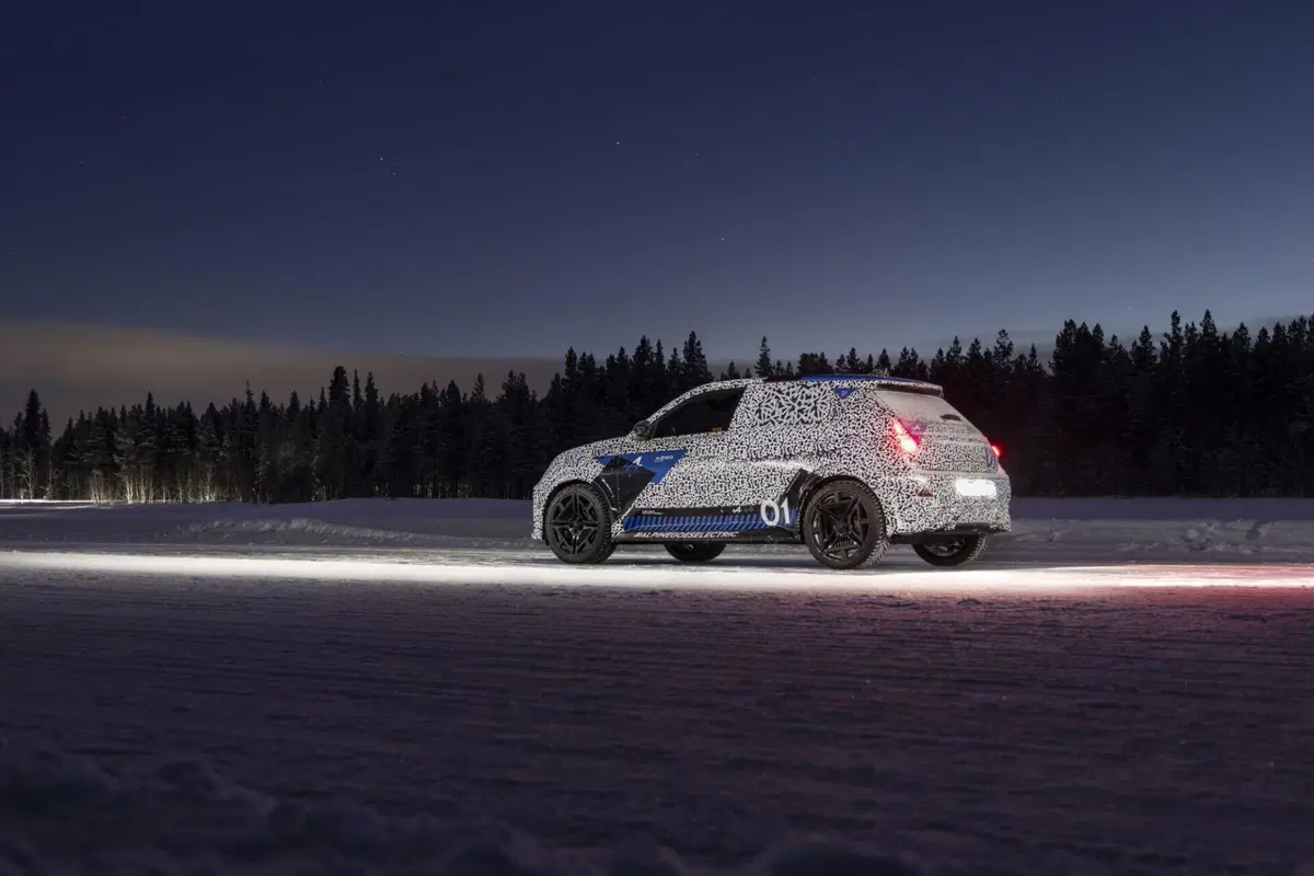 Alpine A290, l’elettrica sportiva di Renault R5 completa i test sulla neve (22)