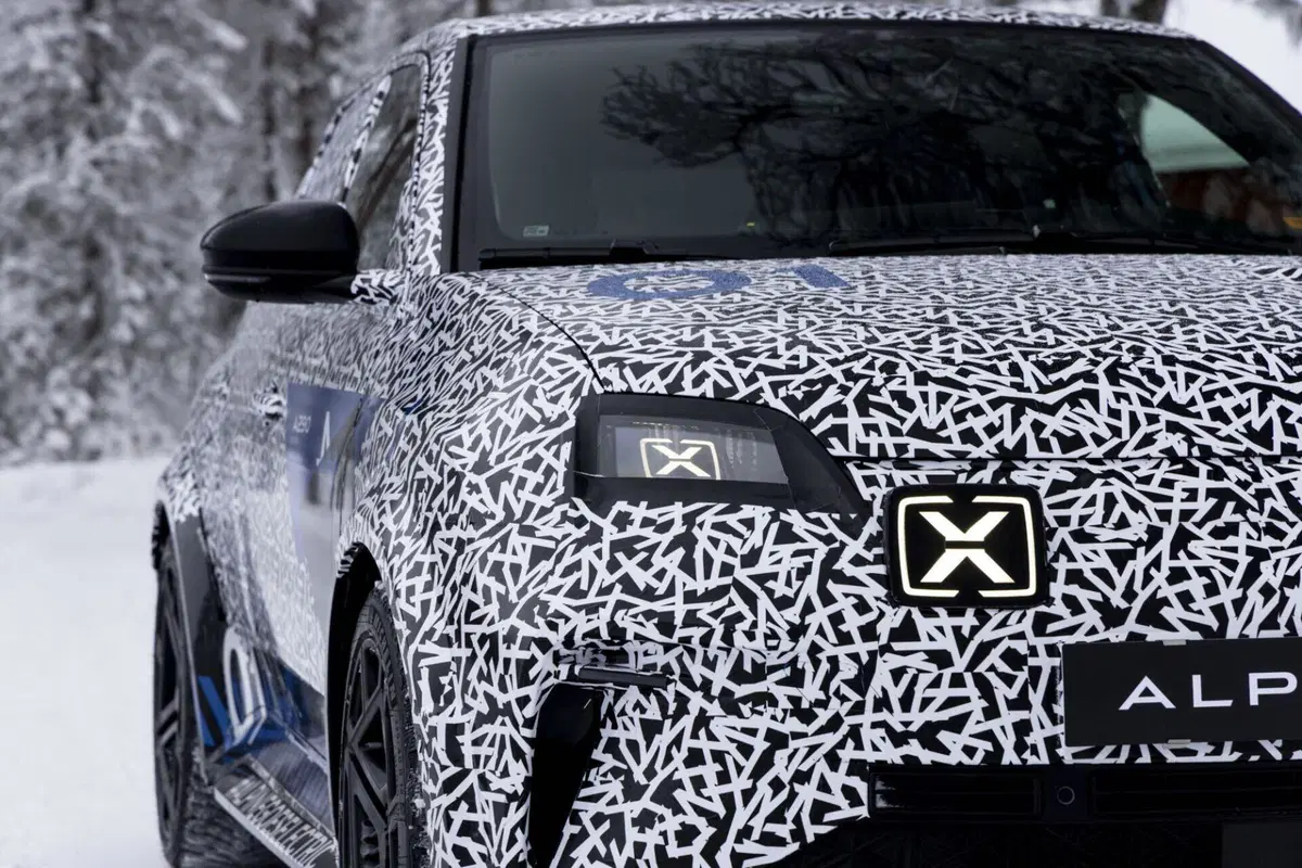 Alpine A290, l’elettrica sportiva di Renault R5 completa i test sulla neve (28)