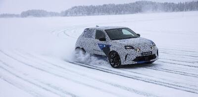 Alpine A290, l&rsquo;elettrica sportiva di Renault R5 completa i test sulla neve