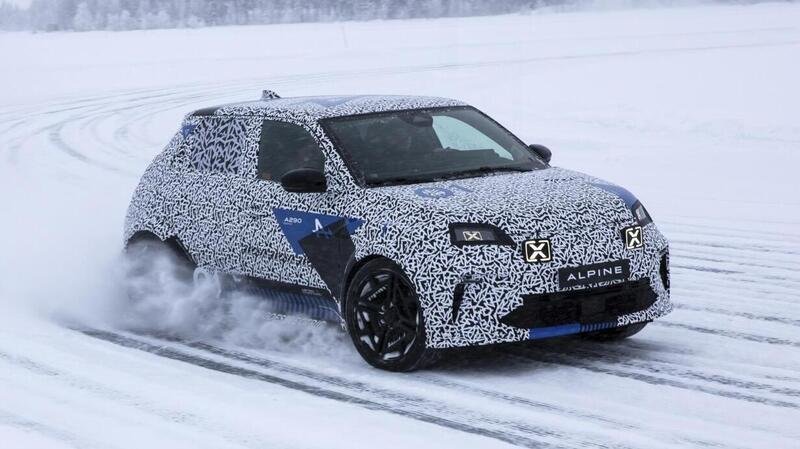 Alpine A290, l&rsquo;elettrica sportiva di Renault R5 completa i test sulla neve