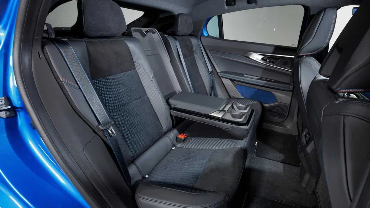 Renault Rafale 1.2 e-Tech phev esprit Alpine 4x4 300cv auto (11)