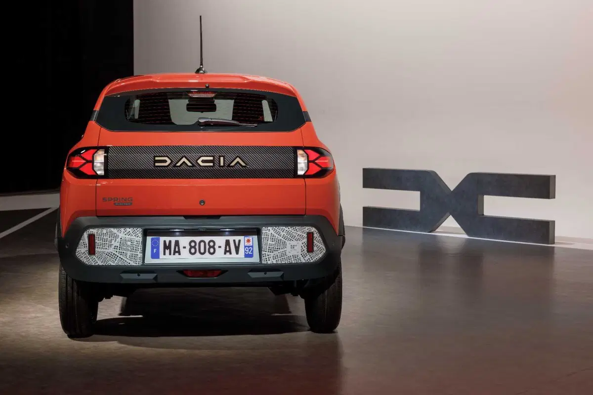 La nuova DACIA SPRING 2024: elettrica, prezzo basso, più digitale [VIDEO] (9)