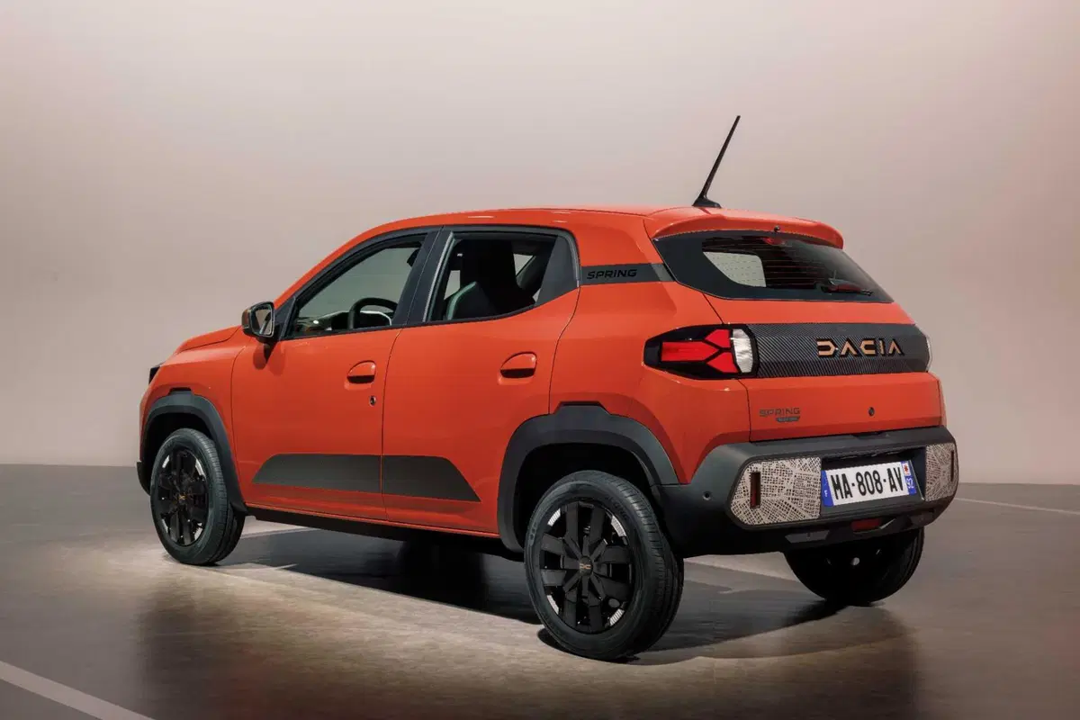 La nuova DACIA SPRING 2024: elettrica, prezzo basso, più digitale [VIDEO] (10)