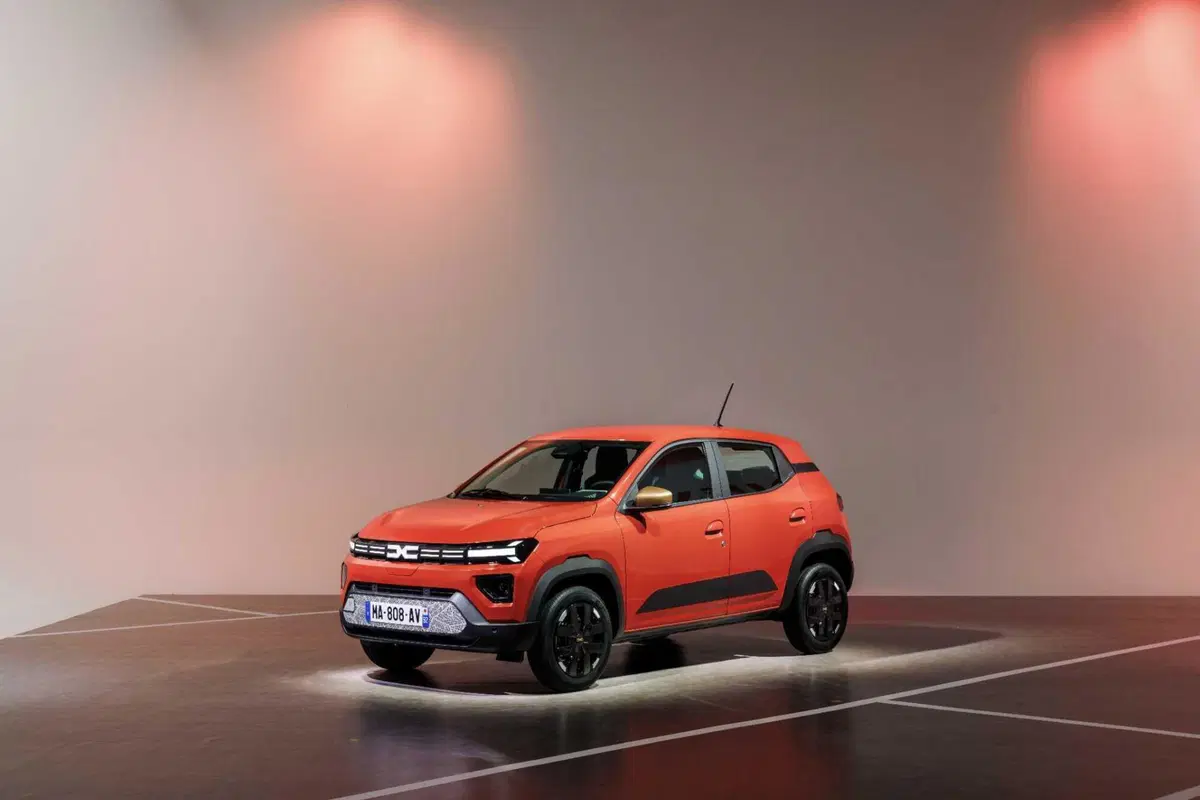 La nuova DACIA SPRING 2024: elettrica, prezzo basso, più digitale [VIDEO] (12)