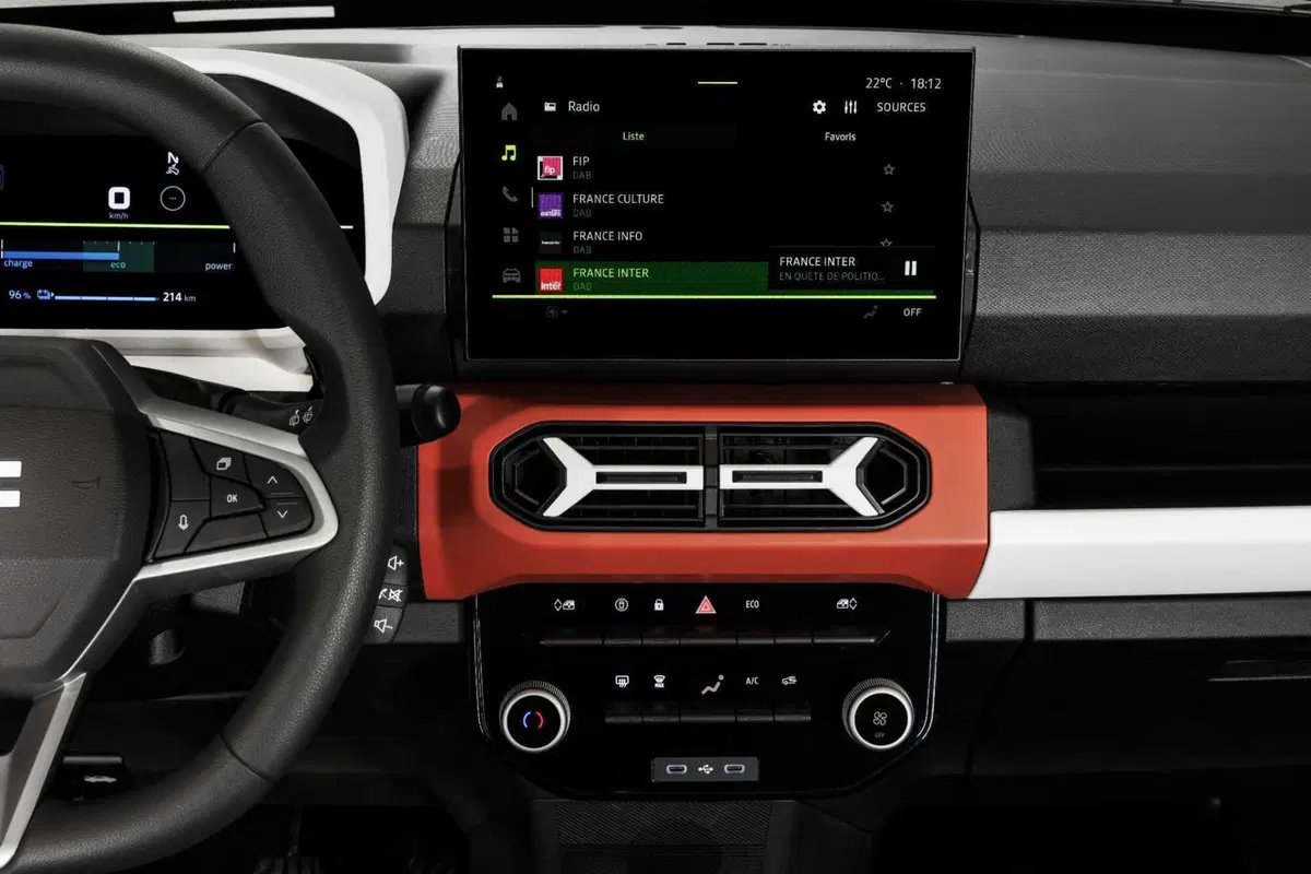 La nuova DACIA SPRING 2024: elettrica, prezzo basso, più digitale [VIDEO] (27)