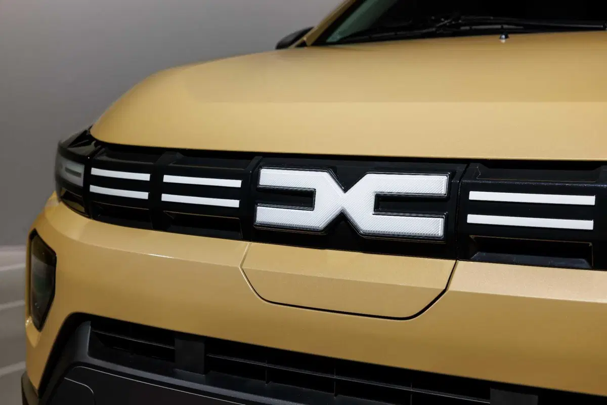 La nuova DACIA SPRING 2024: elettrica, prezzo basso, più digitale [VIDEO] (34)