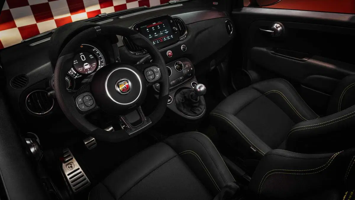 Abarth 695 1.4 t-jet 75° Anniversario 180cv (16)