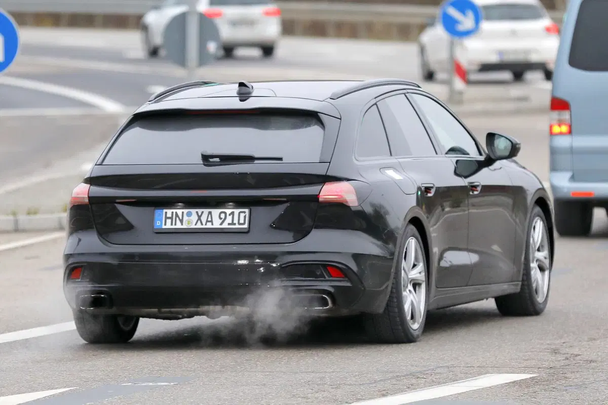 Audi A5 Avant, ecco la nuova generazione [Foto Spia] (5)