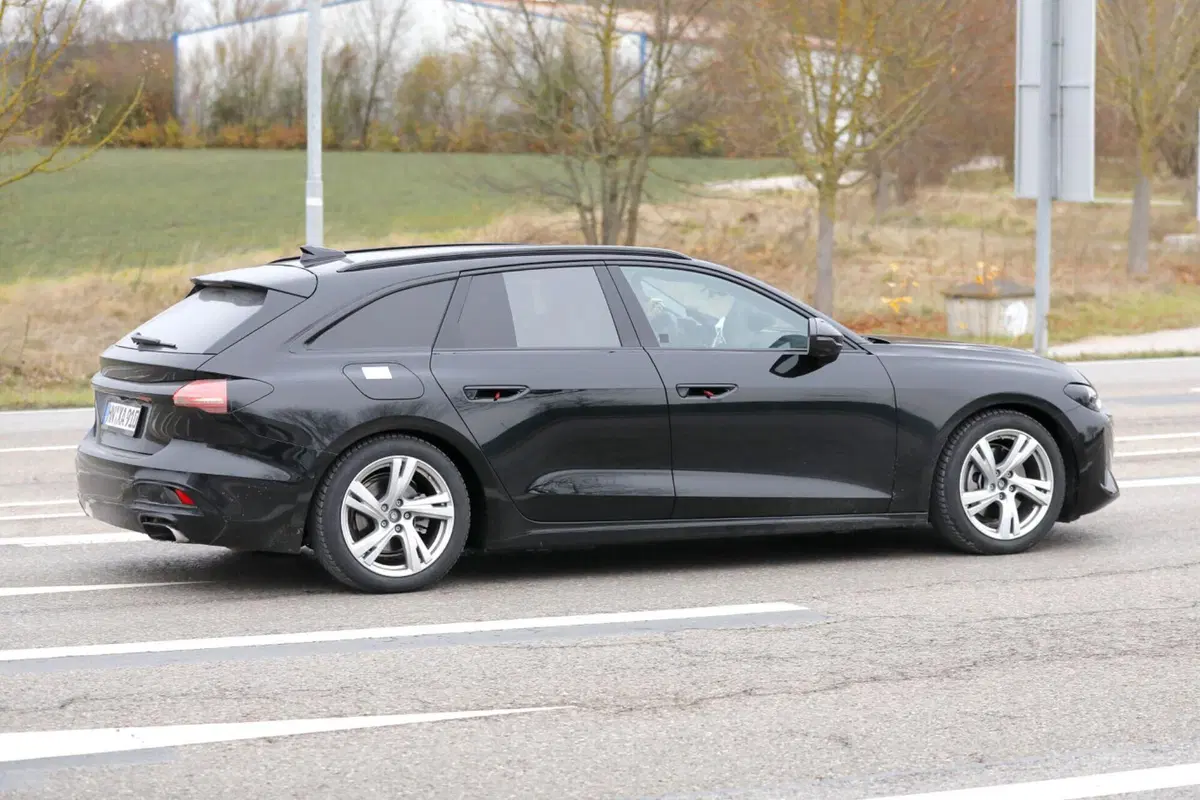 Audi A5 Avant, ecco la nuova generazione [Foto Spia] (4)