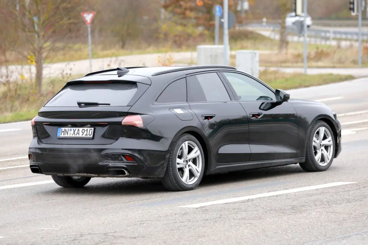 Audi A5 Avant, ecco la nuova generazione [Foto Spia] (7)