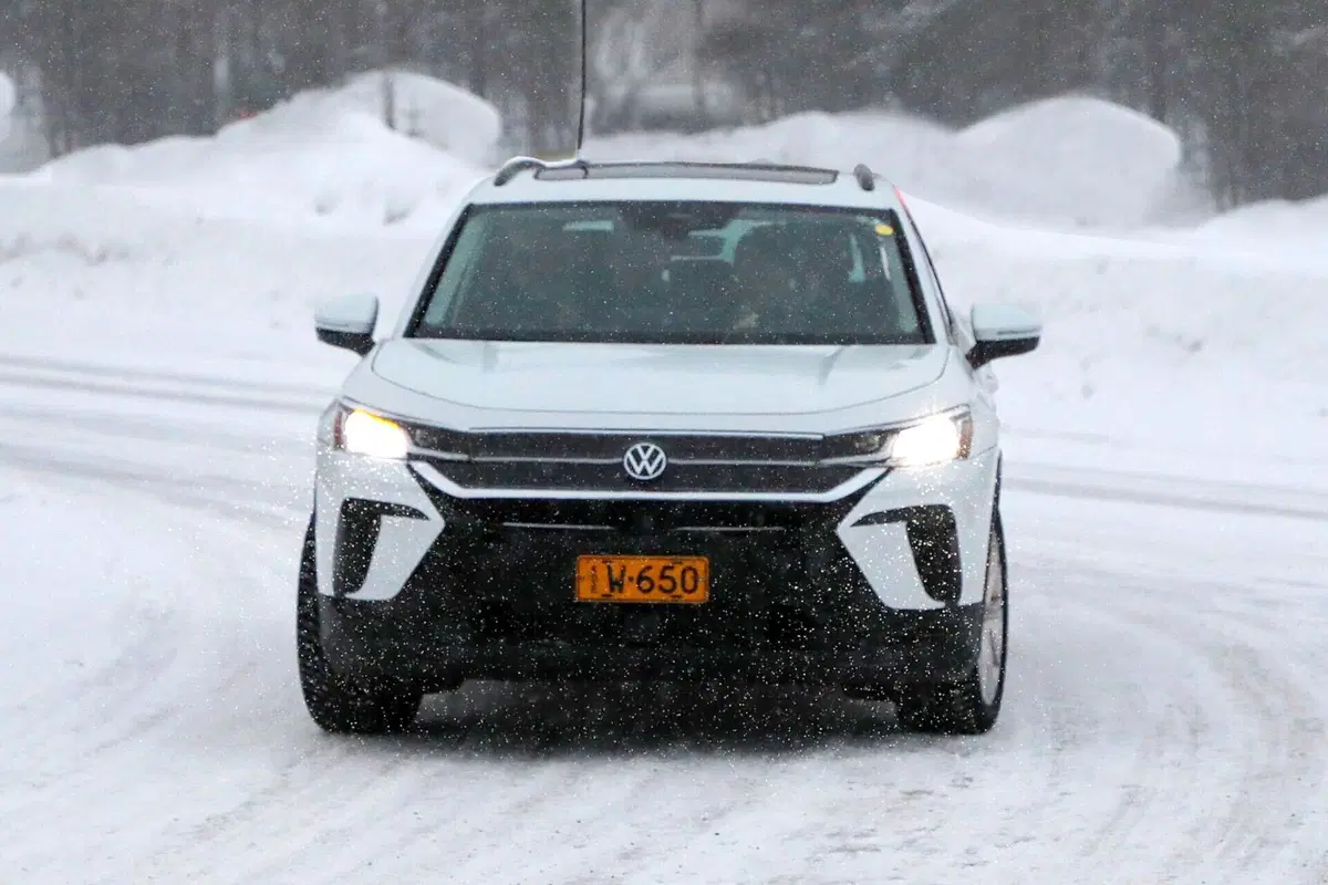 Volkswagen T-Roc, ecco la nuova generazione [Foto Spia] (7)