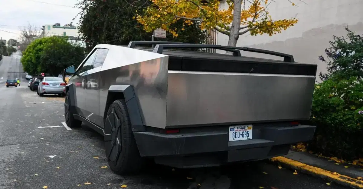 Tesla, il rust-gate del Cybertruck trova una spiegazione