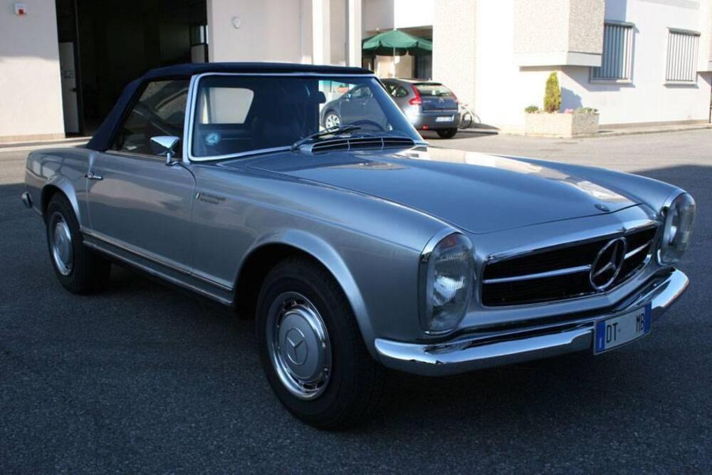 Mercedes-Benz 280 SL pagoda d'epoca a Mantova (3)