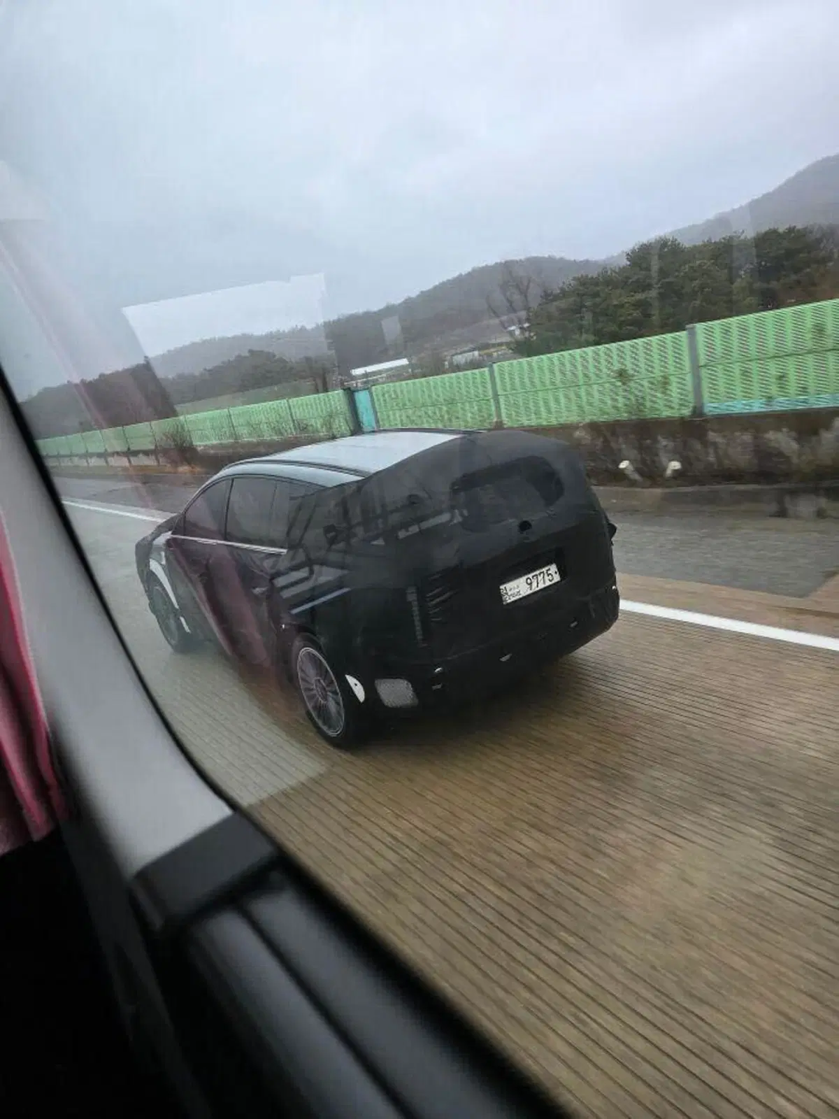 Hyundai Ioniq 7: a giugno arriva la coreana a sette posti (6)