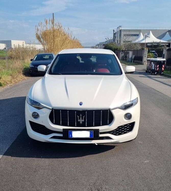 Maserati Levante Levante V6 AWD Gransport  del 2018 usata a Rieti