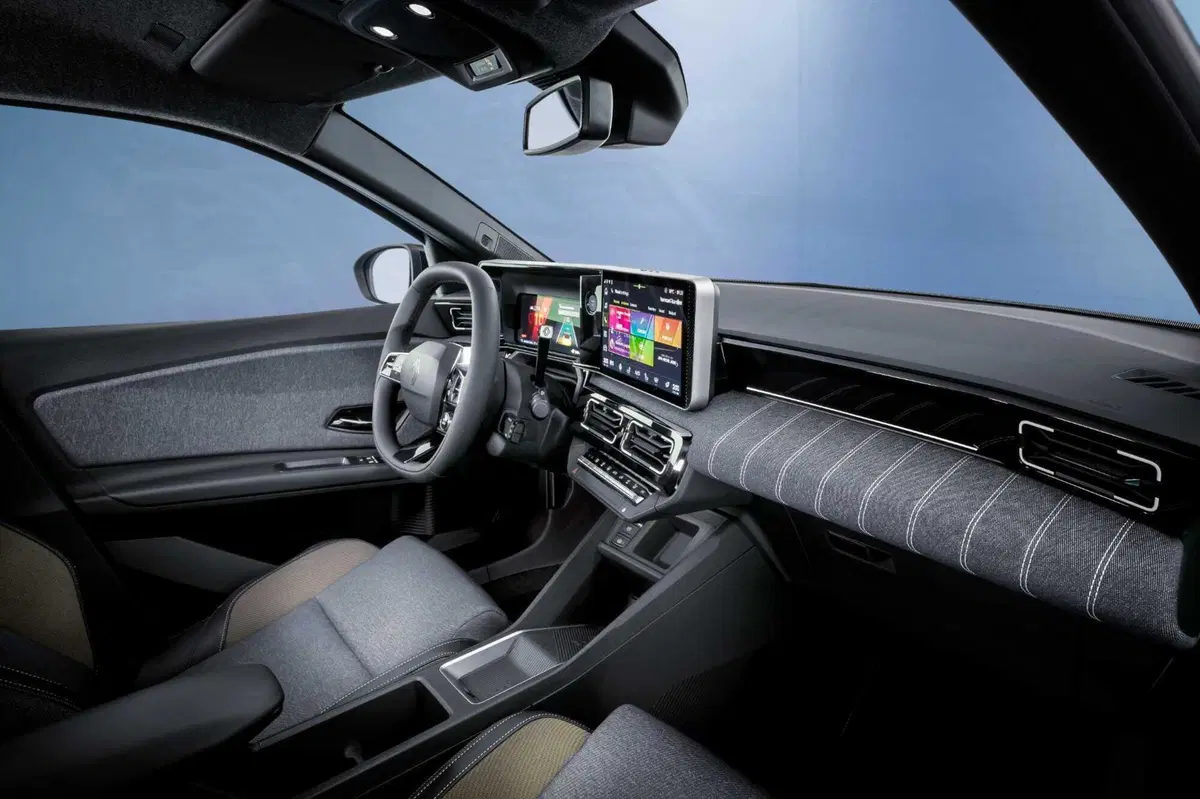Nuova Renault 5 E-Tech: l'elettrica pop è finalmente arrivata! (3)