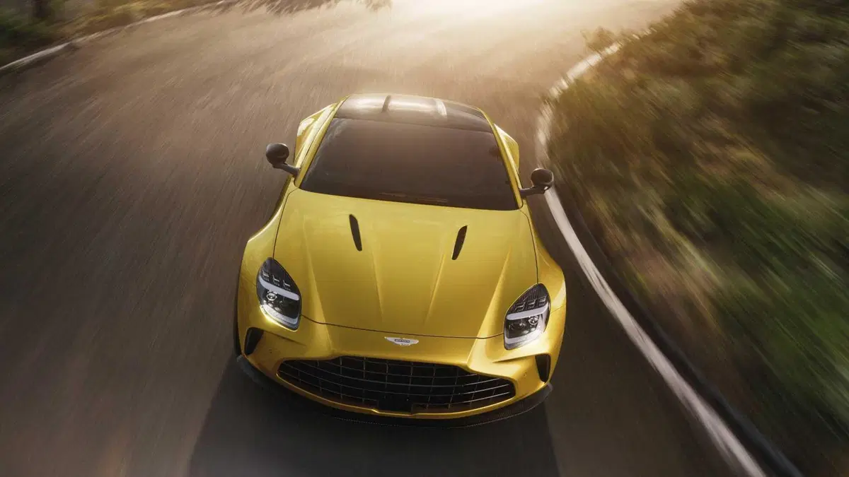 Aston Martin Vantage Coupé Vantage Coupe 4.0 V8 auto (8)