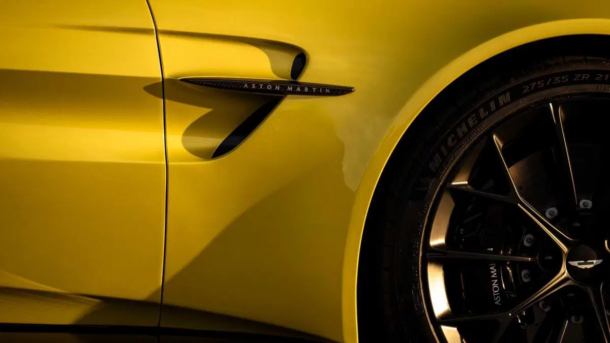 Aston Martin Vantage Coupé Vantage Coupe 4.0 V8 auto (21)