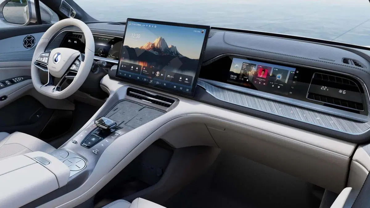 Denza N7, il SUV elettrico arriva dalla Cina al Salone di Ginevra 2024 (4)