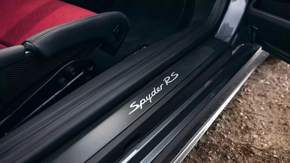 Porsche 718 Boxster  4.0 Spyder RS pdk (9)