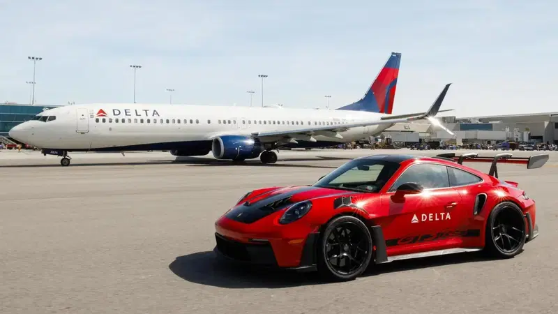 La Porsche 911 GT3 Shuttle a Los Angeles per chi rischia di perdere l'aereo 