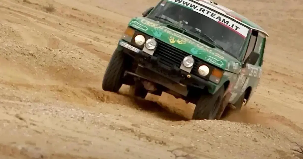 All'asta una Range Rover V8 che ha corso la Dakar