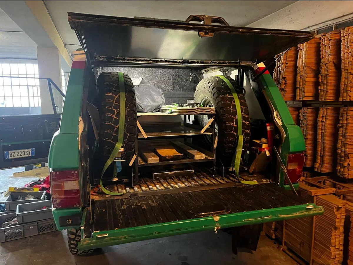 All'asta una Range Rover V8 che ha corso la Dakar (2)