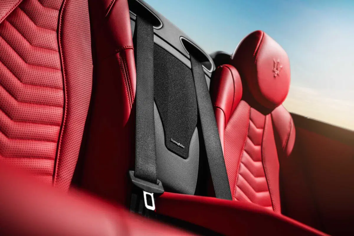 Maserati GranCabrio, motore V6 della MC20 da 442 CV e anche elettrica (4)