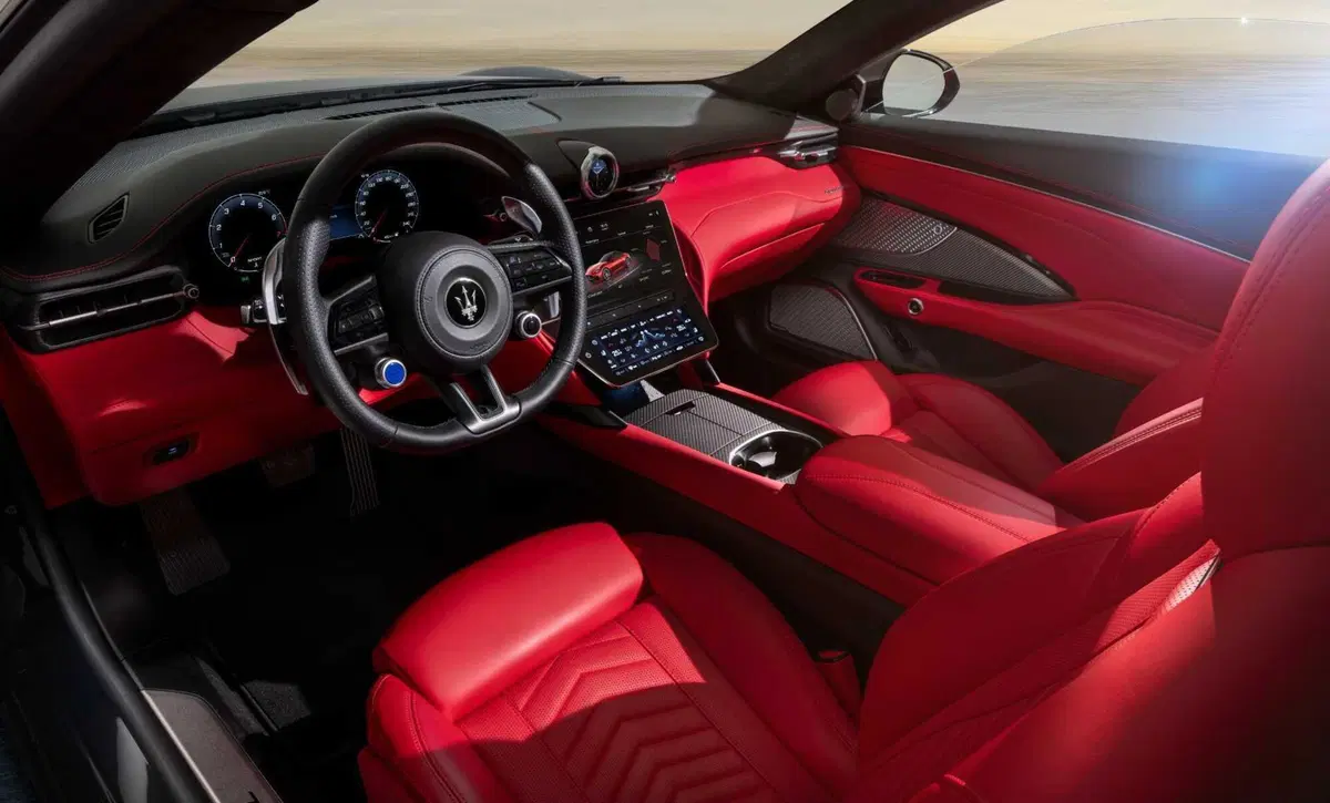 Maserati GranCabrio, motore V6 della MC20 da 442 CV e anche elettrica (9)