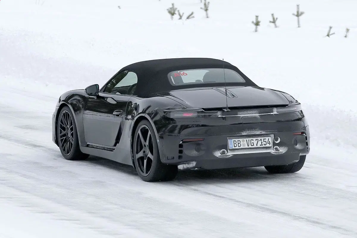 Nuova Porsche Boxster, la nuova generazione sarà elettrica [Foto Spia] (3)
