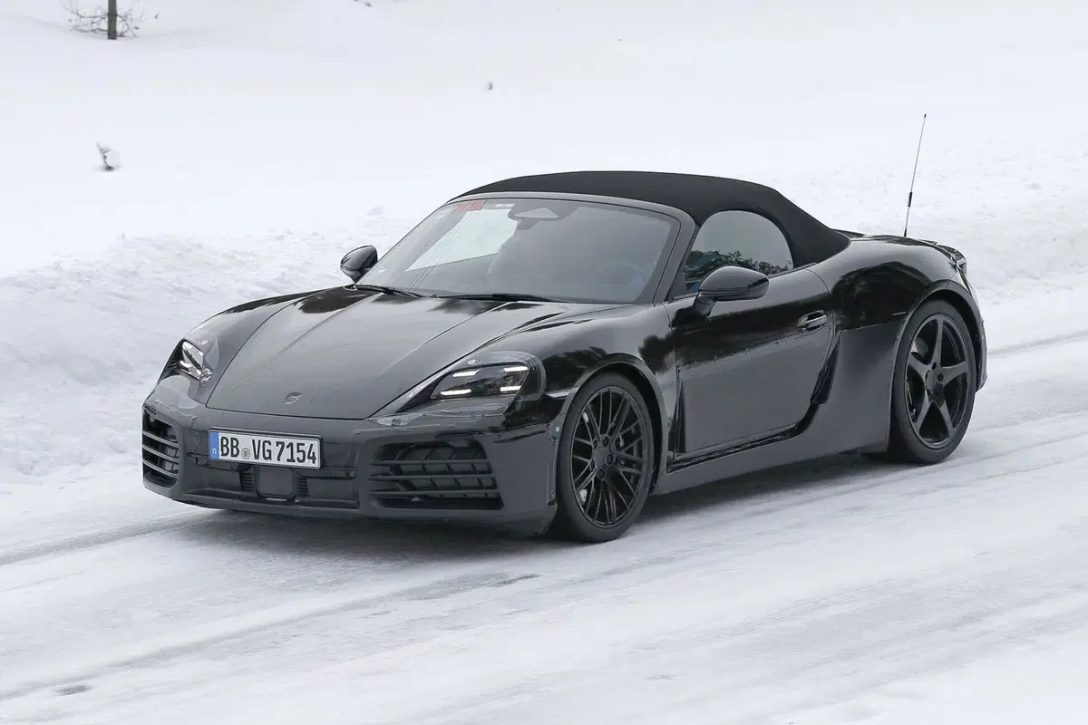 Nuova Porsche Boxster, la nuova generazione sarà elettrica [Foto Spia] (5)