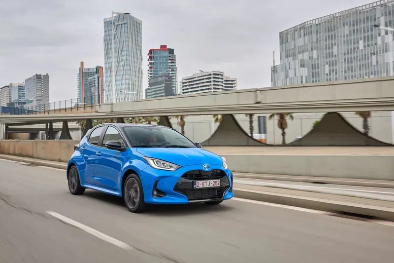 Nuova Toyota Yaris: motorizzazioni, allestimenti, optional e prezzi. Guida all&rsquo;acquisto