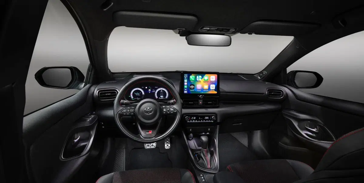 Nuova Toyota Yaris: motorizzazioni, allestimenti, optional e prezzi. Guida all’acquisto (29)