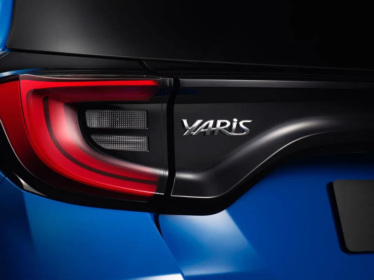 Nuova Toyota Yaris: motorizzazioni, allestimenti, optional e prezzi. Guida all’acquisto (22)
