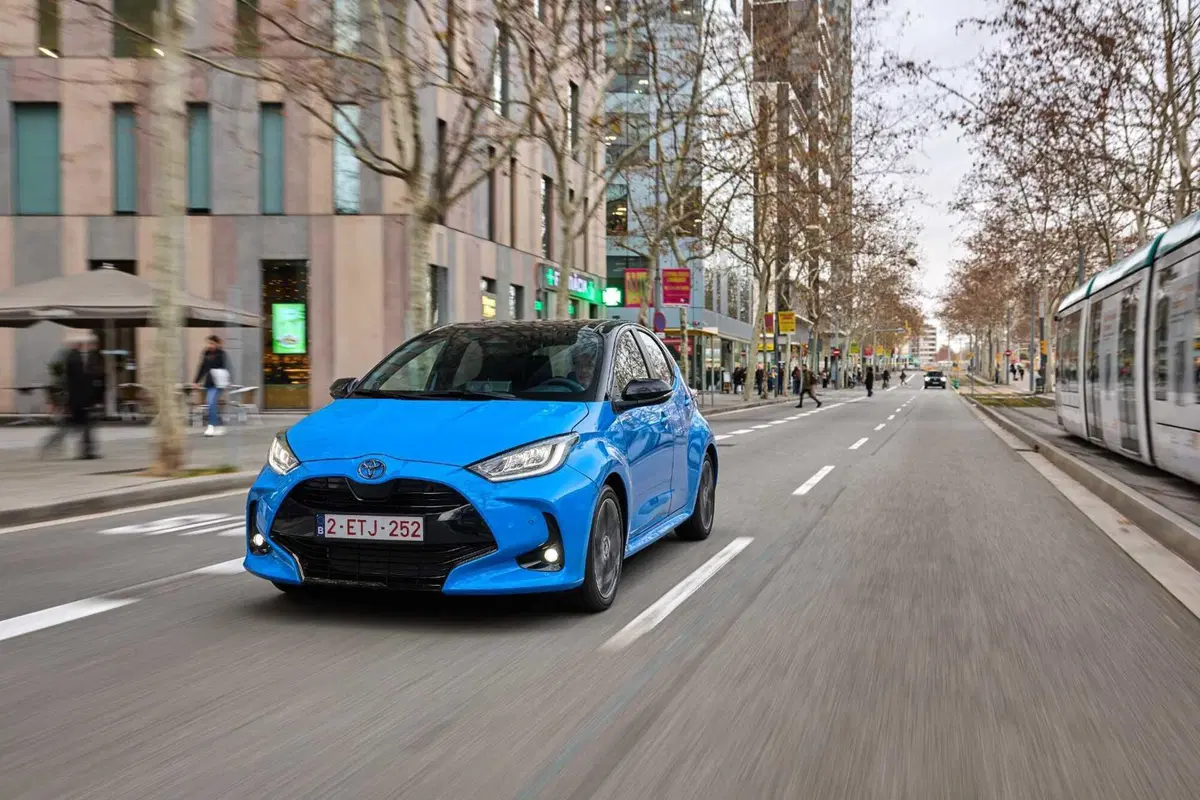 Toyota Yaris arriva a 130 CV ibridi e migliora in tutto [VIDEO] (2)