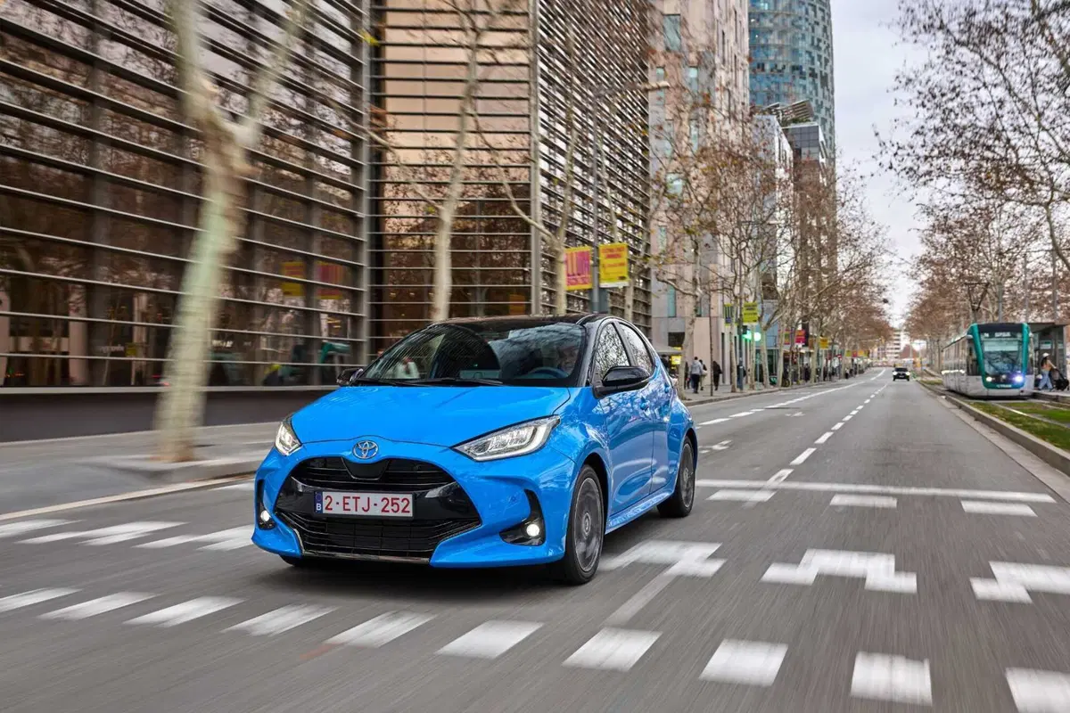 Toyota Yaris arriva a 130 CV ibridi e migliora in tutto [VIDEO] (3)