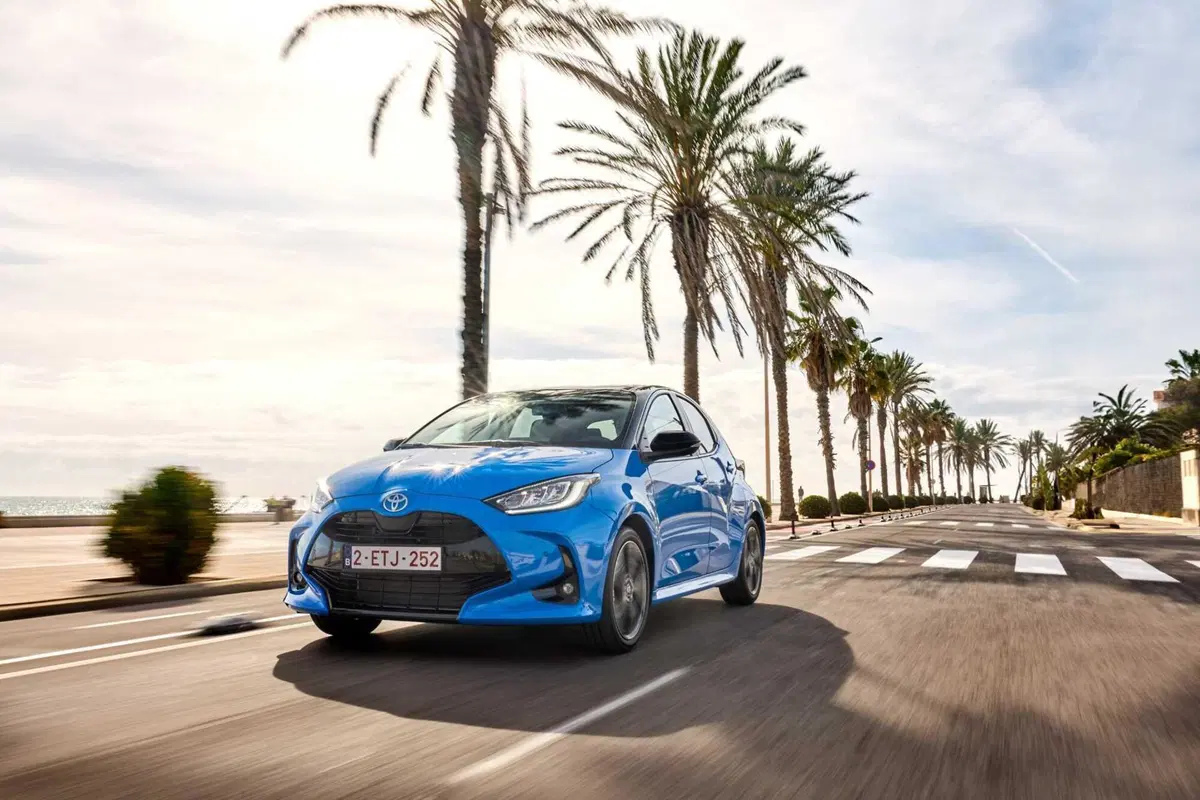 Toyota Yaris arriva a 130 CV ibridi e migliora in tutto [VIDEO] (16)