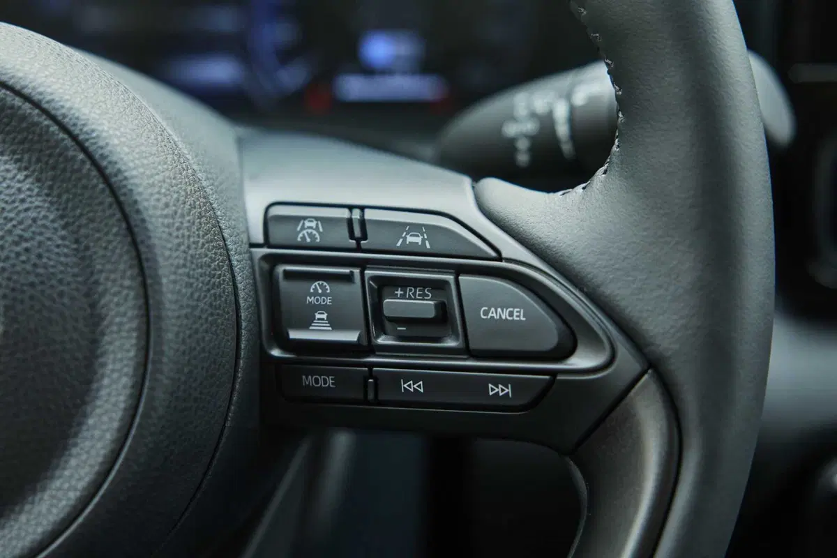 Toyota Yaris arriva a 130 CV ibridi e migliora in tutto [VIDEO] (35)