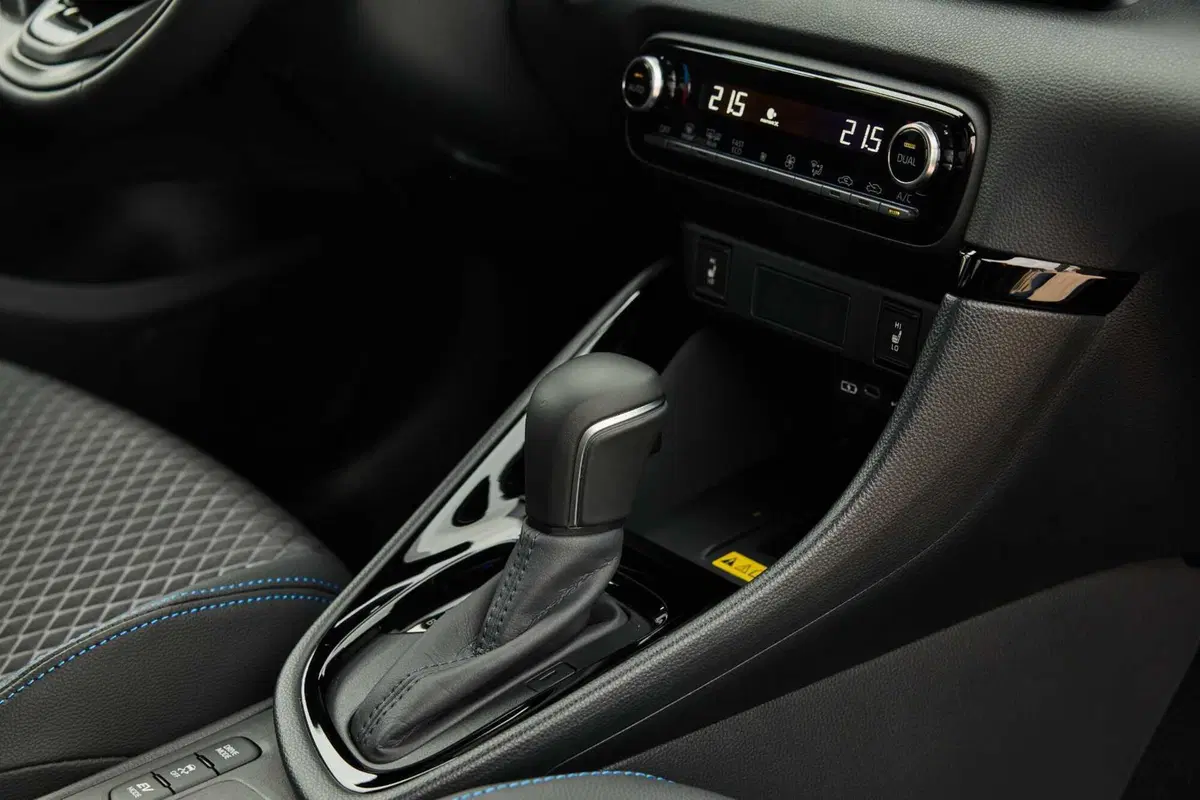 Toyota Yaris arriva a 130 CV ibridi e migliora in tutto [VIDEO] (36)