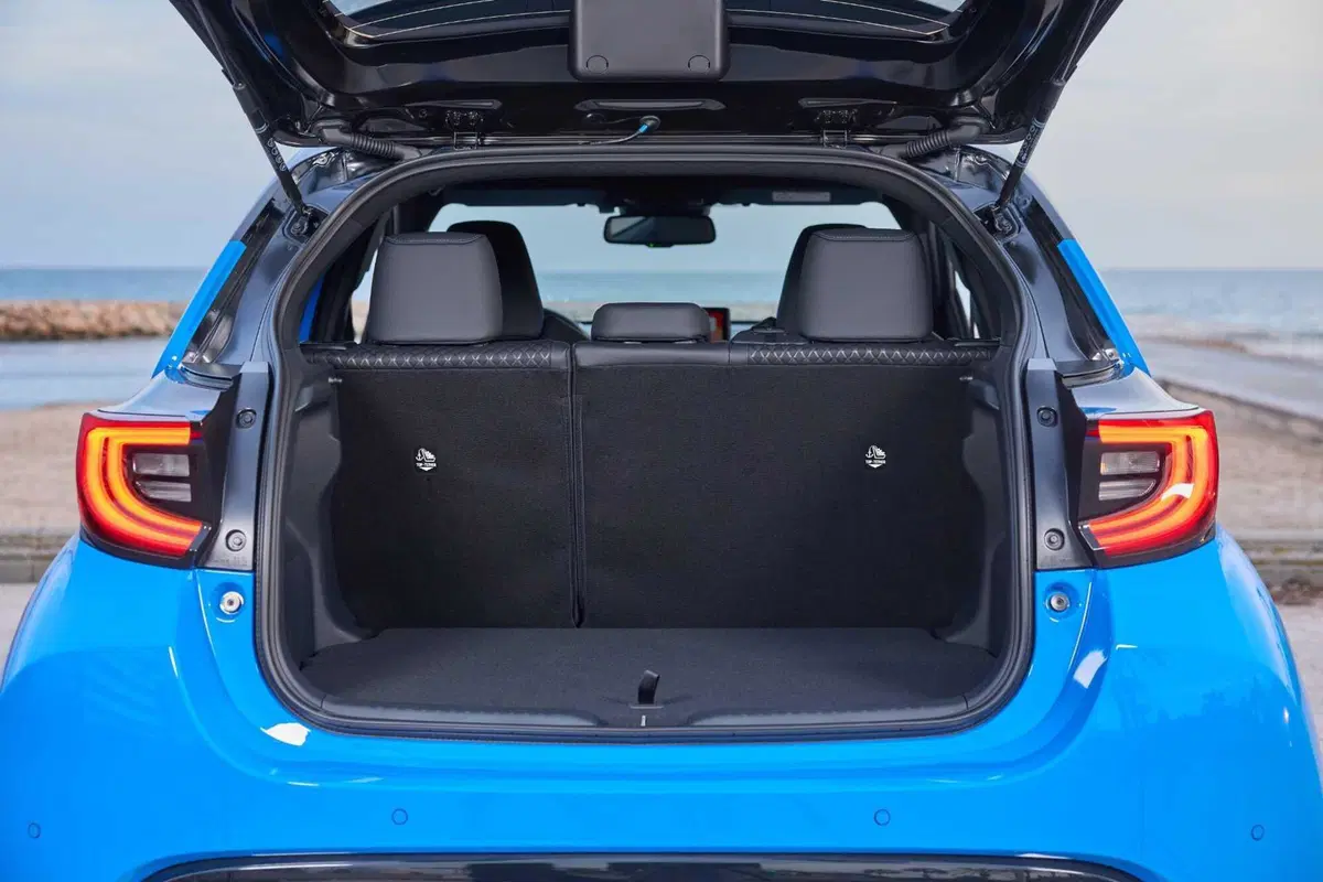 Toyota Yaris arriva a 130 CV ibridi e migliora in tutto [VIDEO] (40)