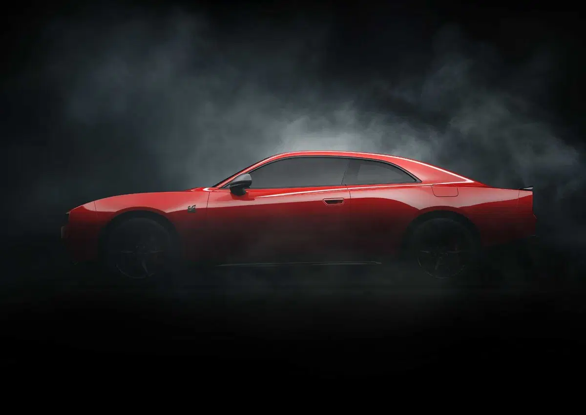 Dodge Charger Daytona EV: la prima muscle car a batterie (ma c'è anche a benzina)   (7)