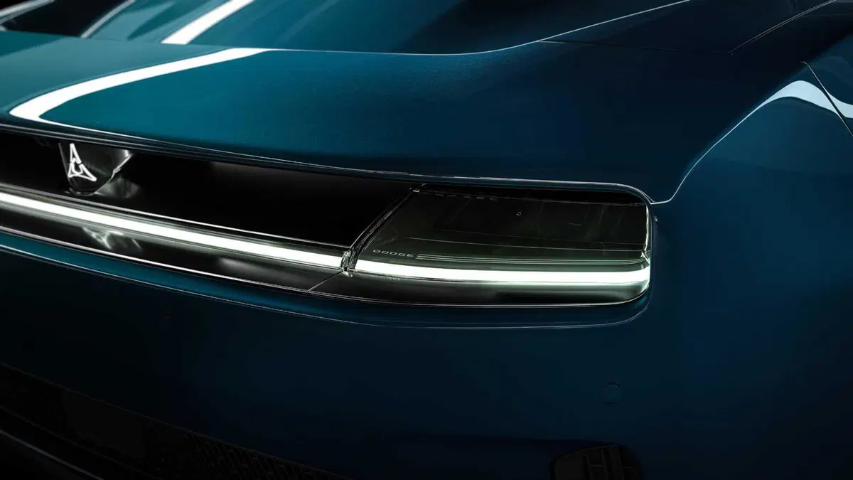Dodge Charger Daytona EV: la prima muscle car a batterie (ma c'è anche a benzina)   (12)