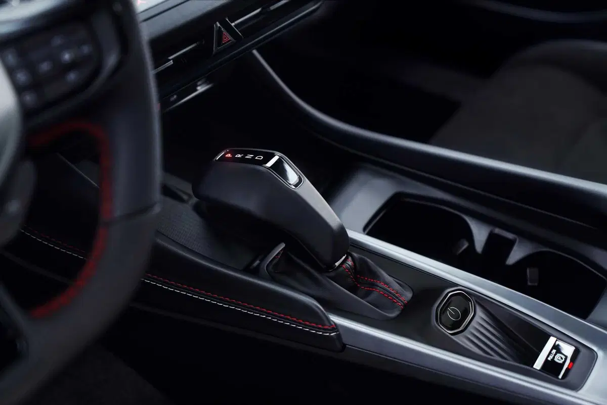 Dodge Charger Daytona EV: la prima muscle car a batterie (ma c'è anche a benzina)   (17)