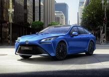 Toyota e l'idrogeno: la Mirai 2024 si aggiorna e sbarca a Parigi per le Olimpiadi